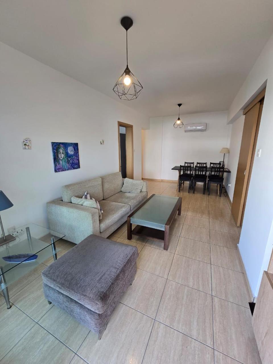 Carisa Downtown With Rooftop Pool Larnaca Ngoại thất bức ảnh